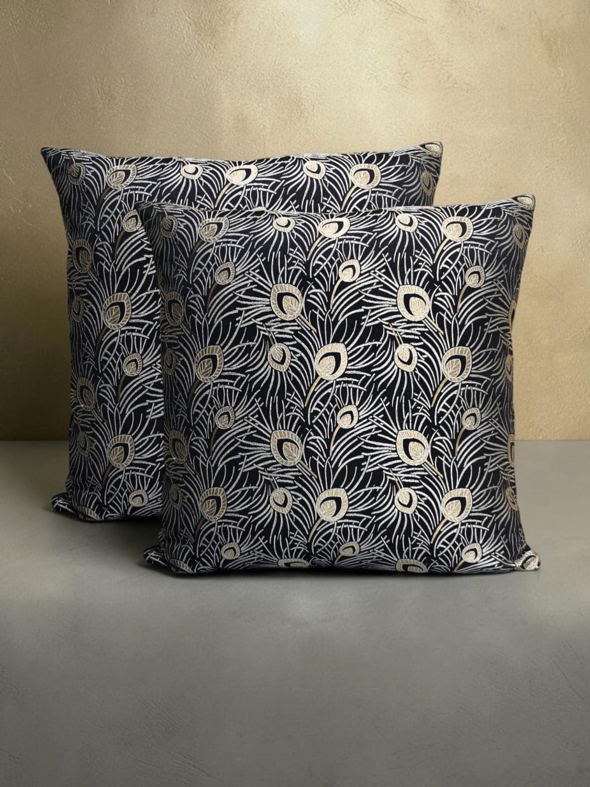 Shenghai Jacquard Peacock Floor Cushion